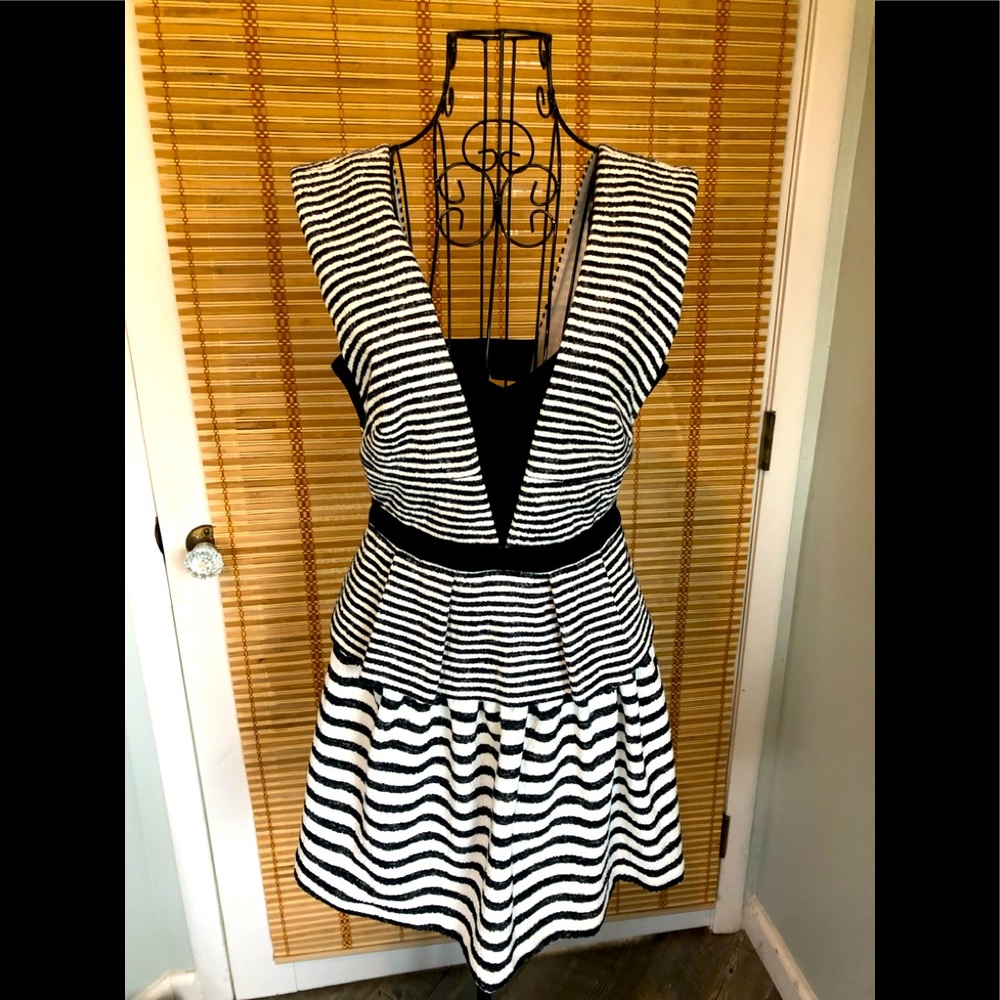 BCBG MaxAzria Dress, Size 6 Black & White